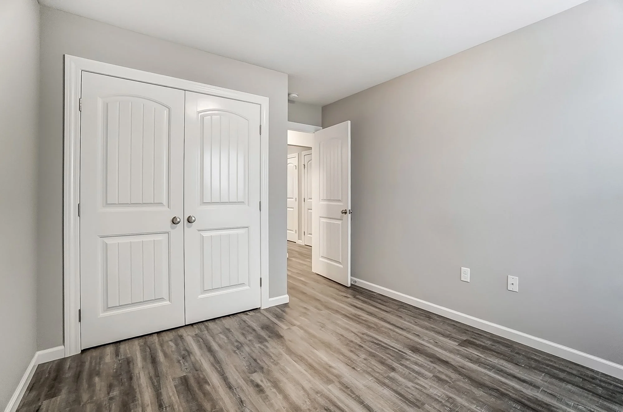 Ledgestone Townhomes - Photo 4 of 50