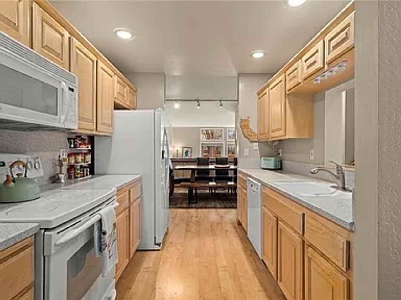 144 Village Blvd - Photo 5 of 20