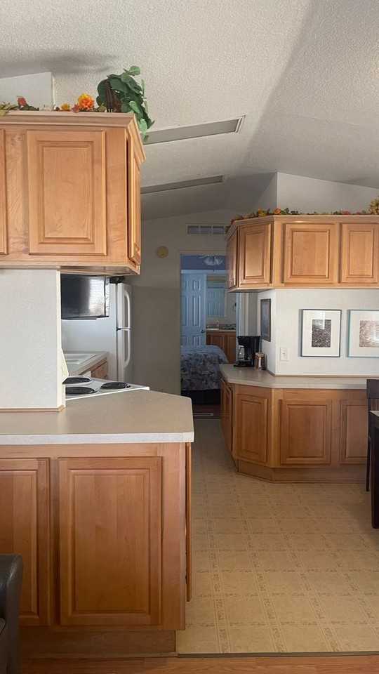 255 E 5th St - Photo 5 of 12