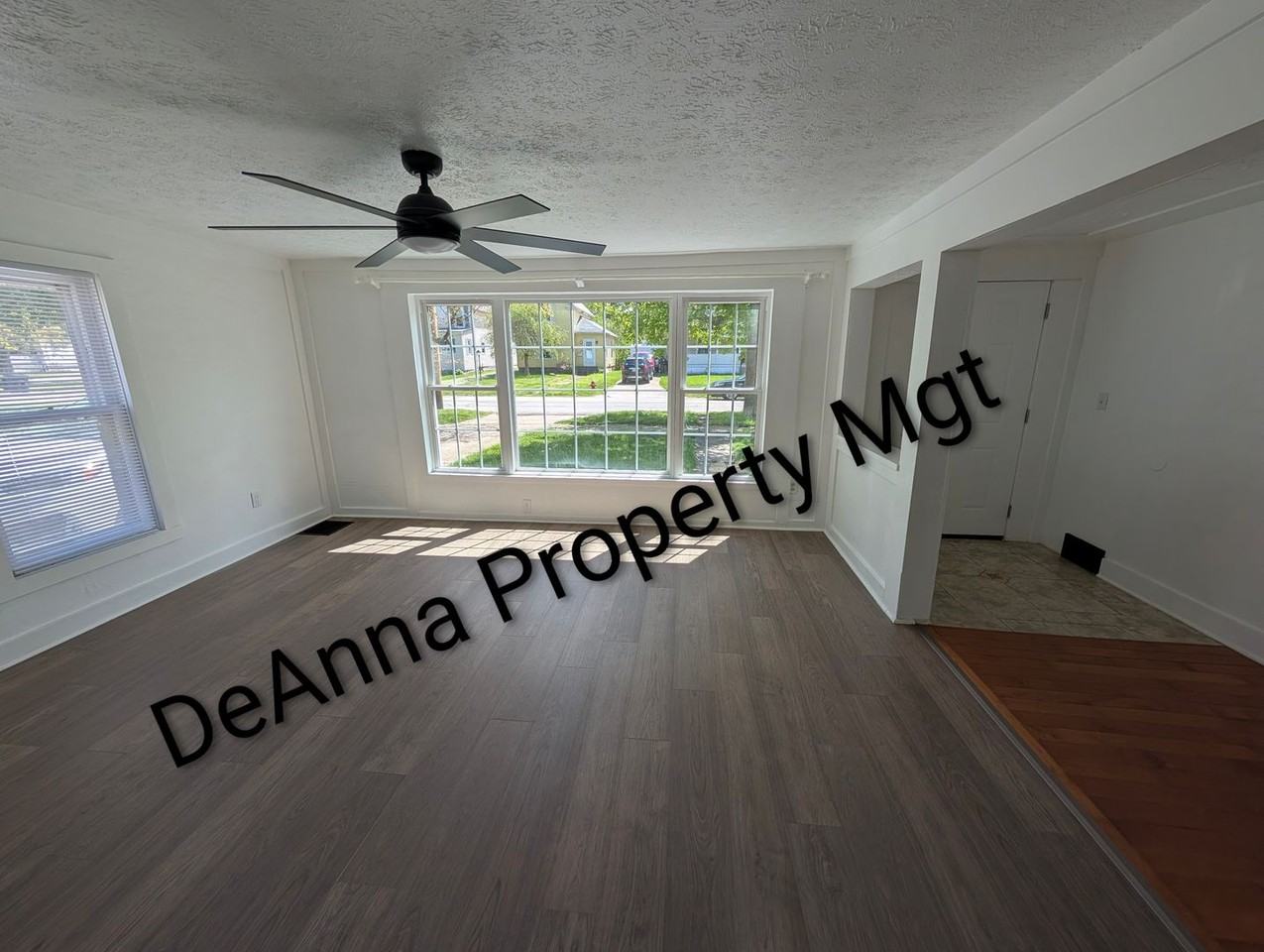 336 Columbus St - Photo 2 of 12
