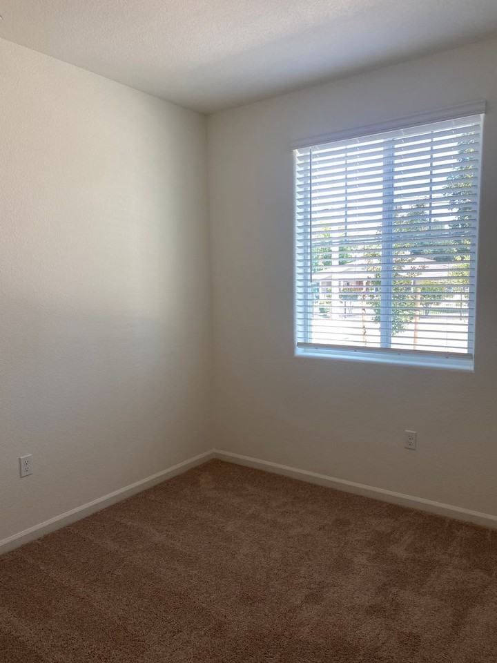 4516 Santa Fe St - Photo 3 of 15