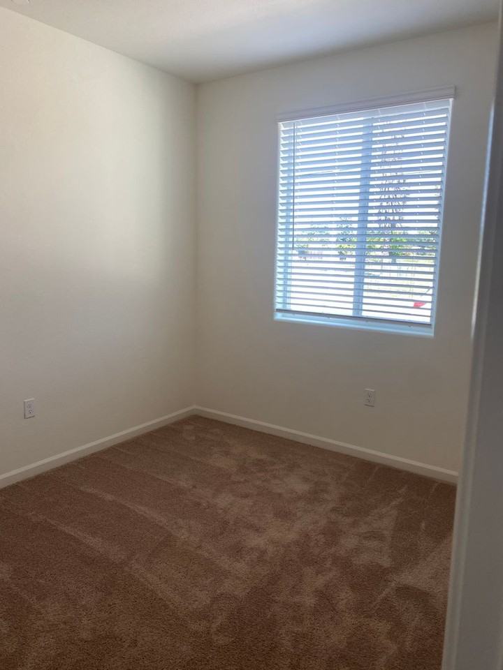 4408 Santa Fe St - Photo 5 of 20
