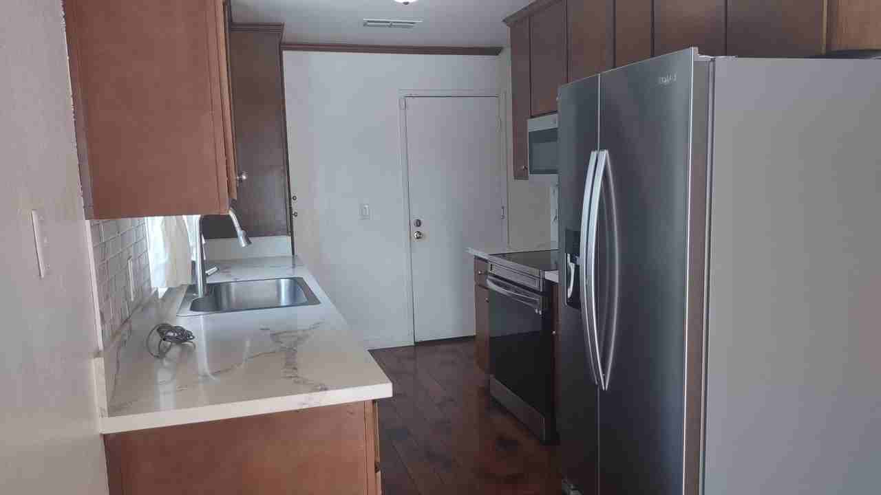 4111 Ozro Ct - Photo 6 of 29