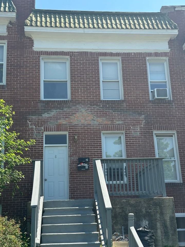 5 S Wickham Road - Photo 2 of 9