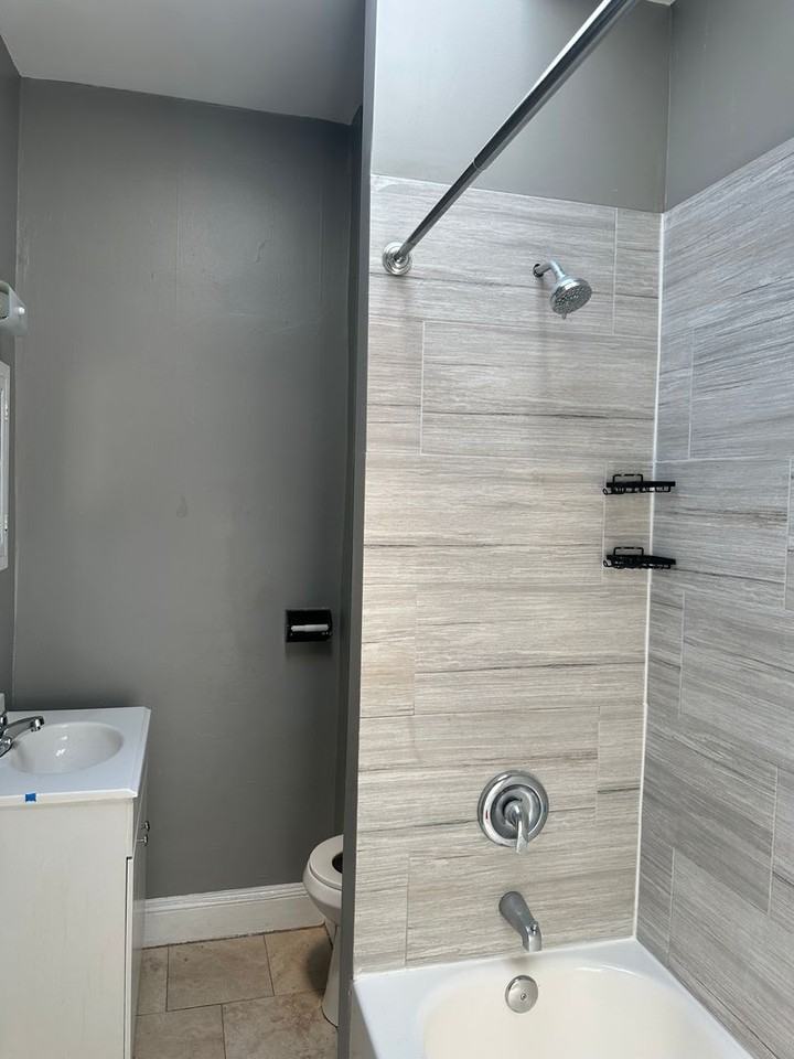 5 S Wickham Road - Photo 6 of 9