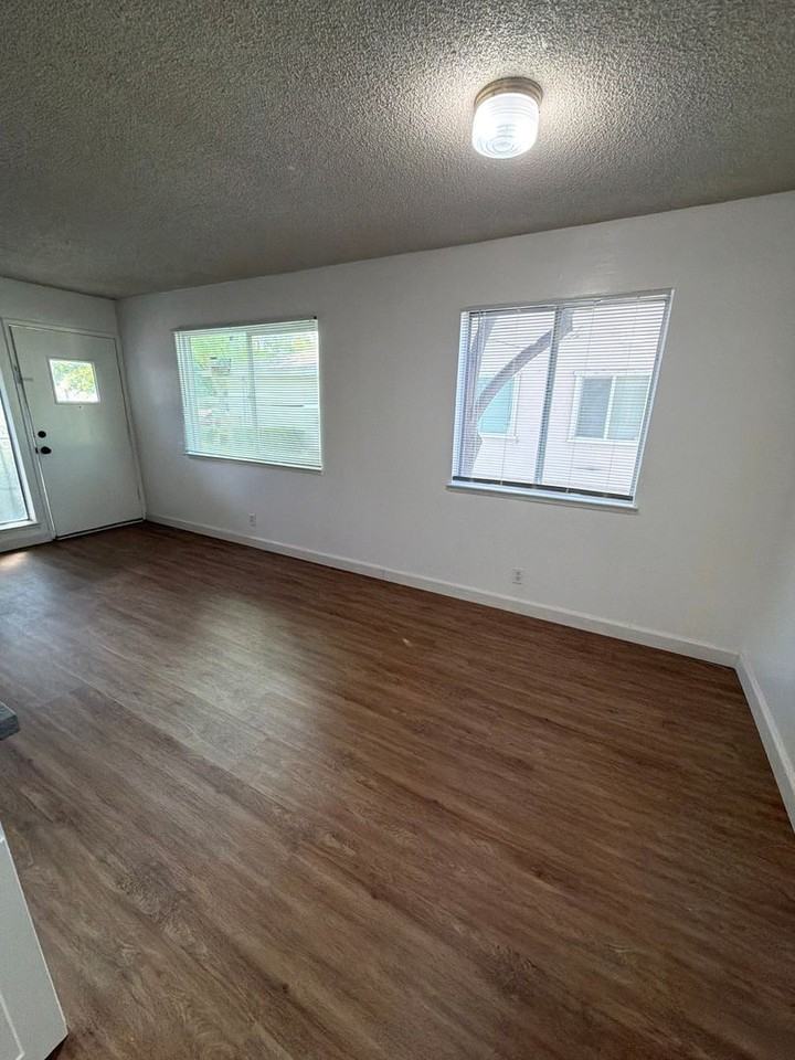 4942 N Holt Ave #103 - Photo 5 of 19