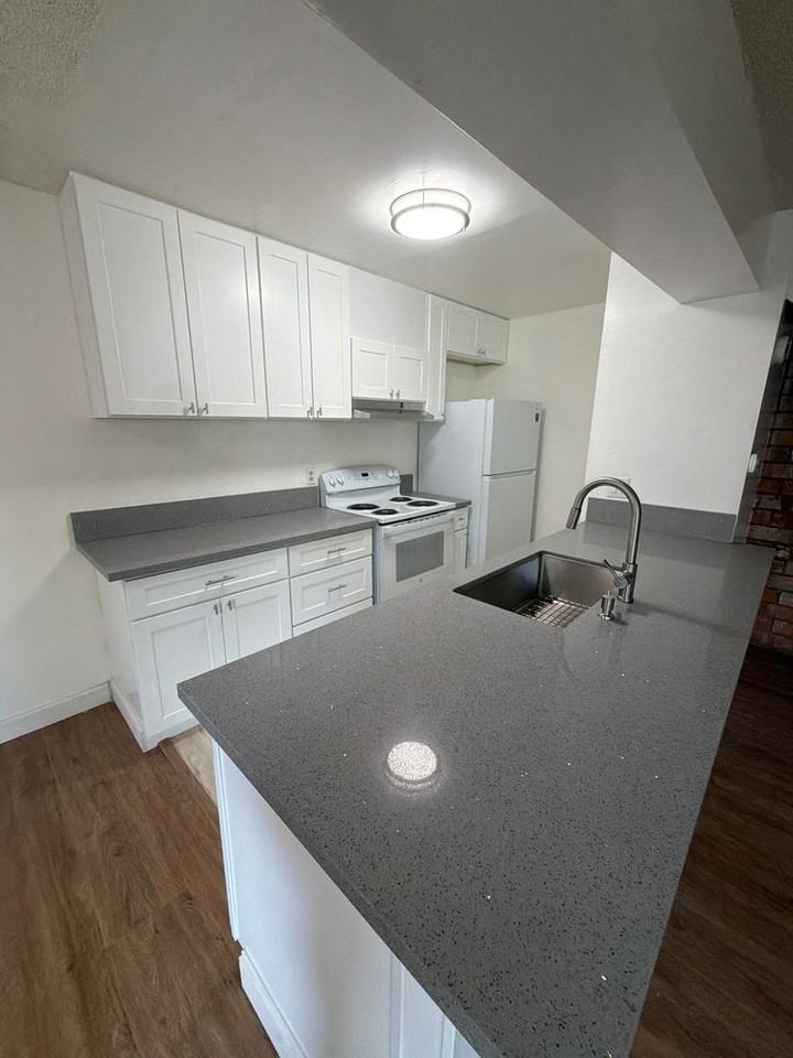 4942 N Holt Ave #103 - Photo 6 of 19
