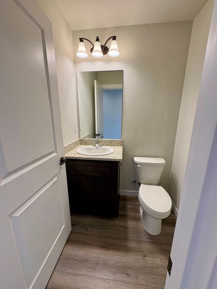 1121 Annalise St - Photo 7 of 15