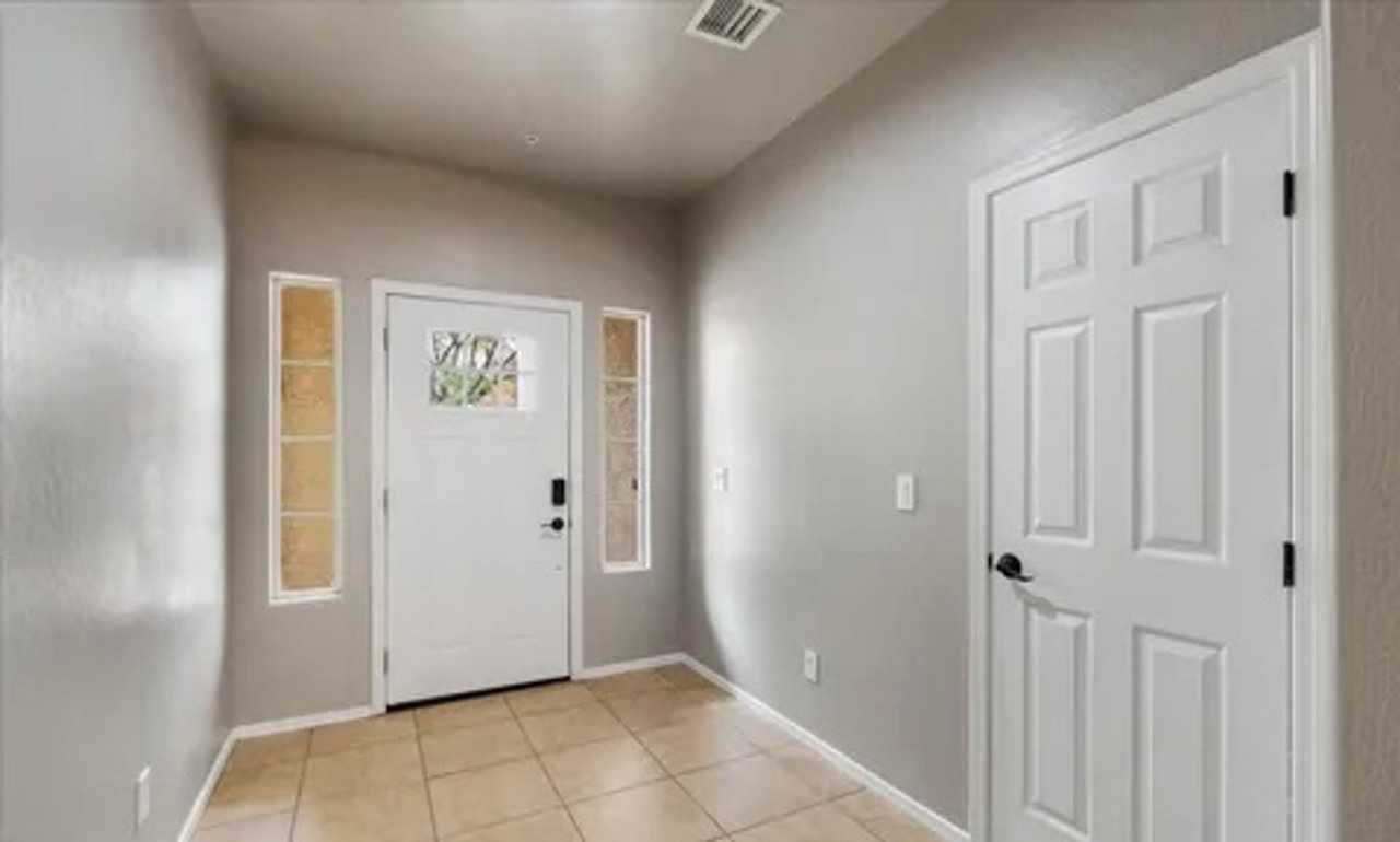 863 Tiablanca Rd - Photo 2 of 18