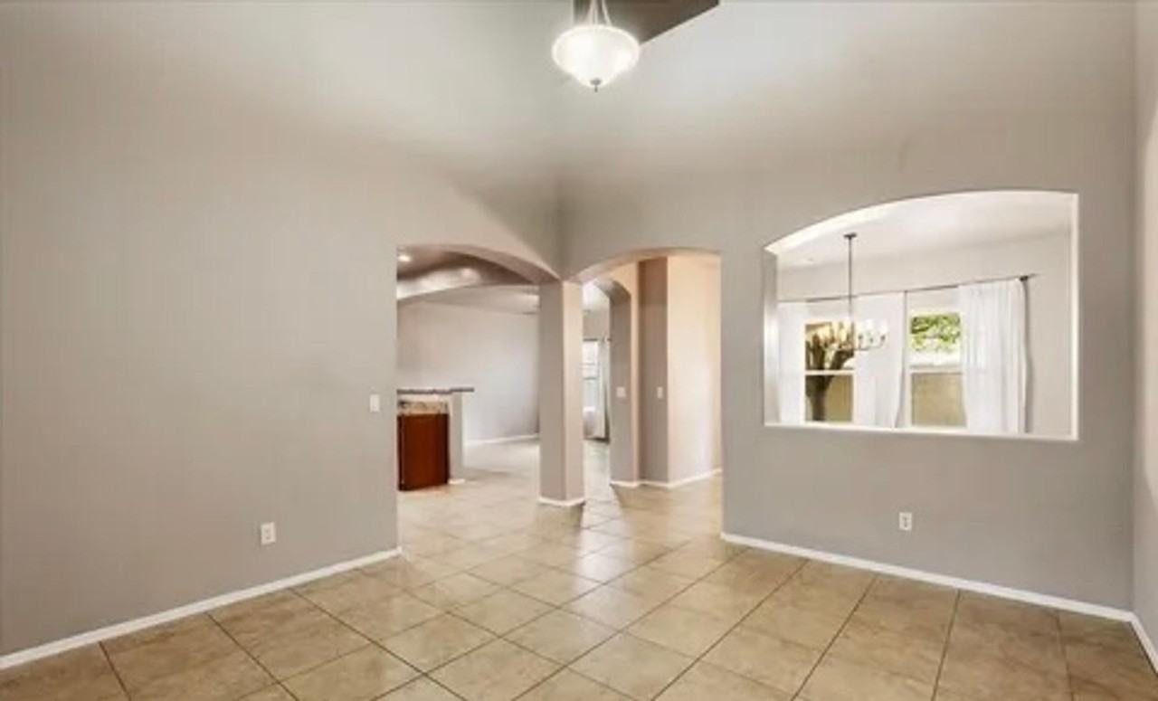 863 Tiablanca Rd - Photo 7 of 18