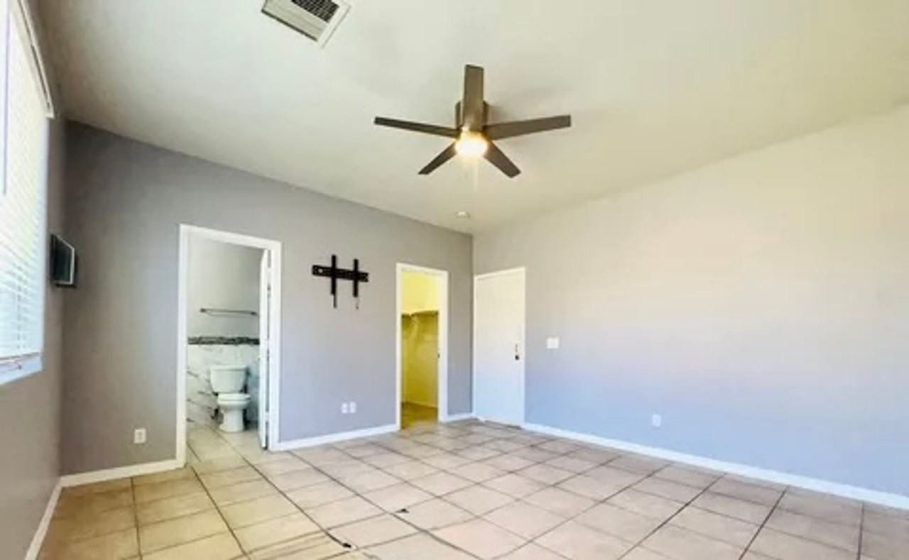 1070 S 16th Pl - Photo 6 of 18