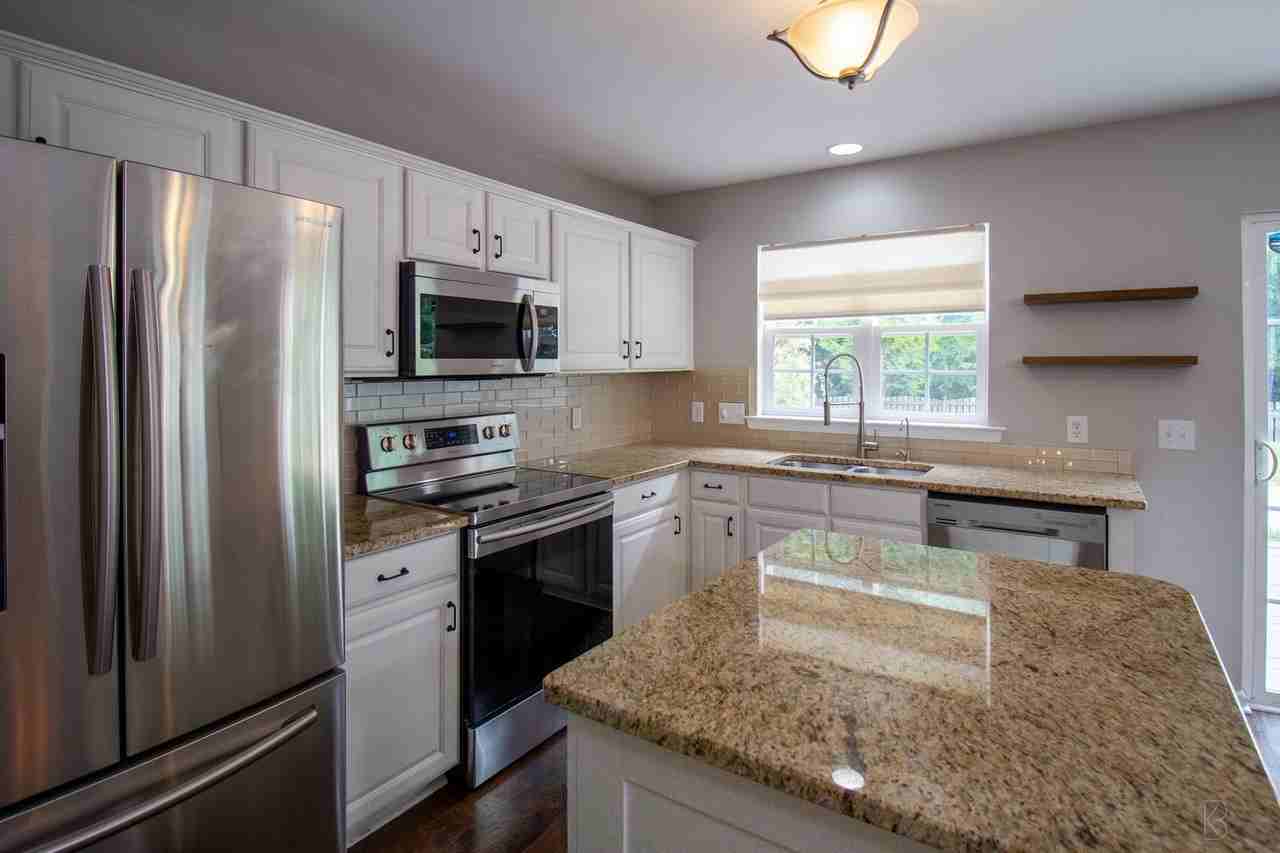 9223 Bellegarde Dr - Photo 7 of 44