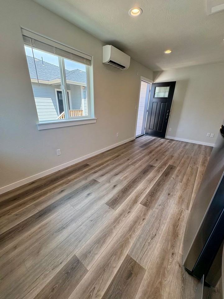 1123 Annalise St - Photo 5 of 8