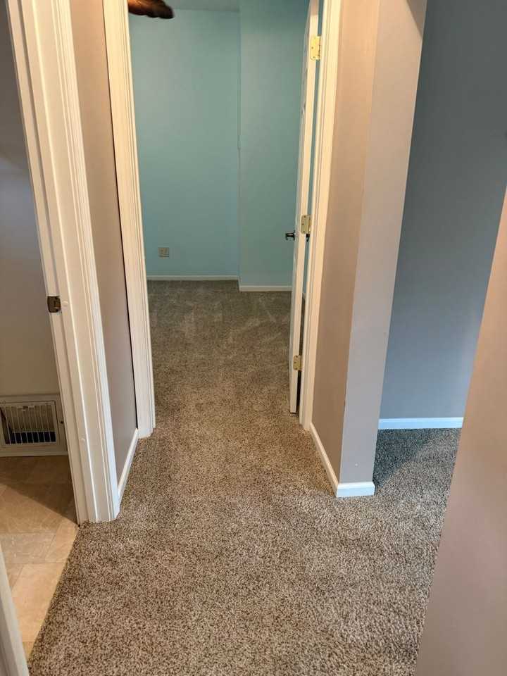 2114 S Spring St - Photo 4 of 11