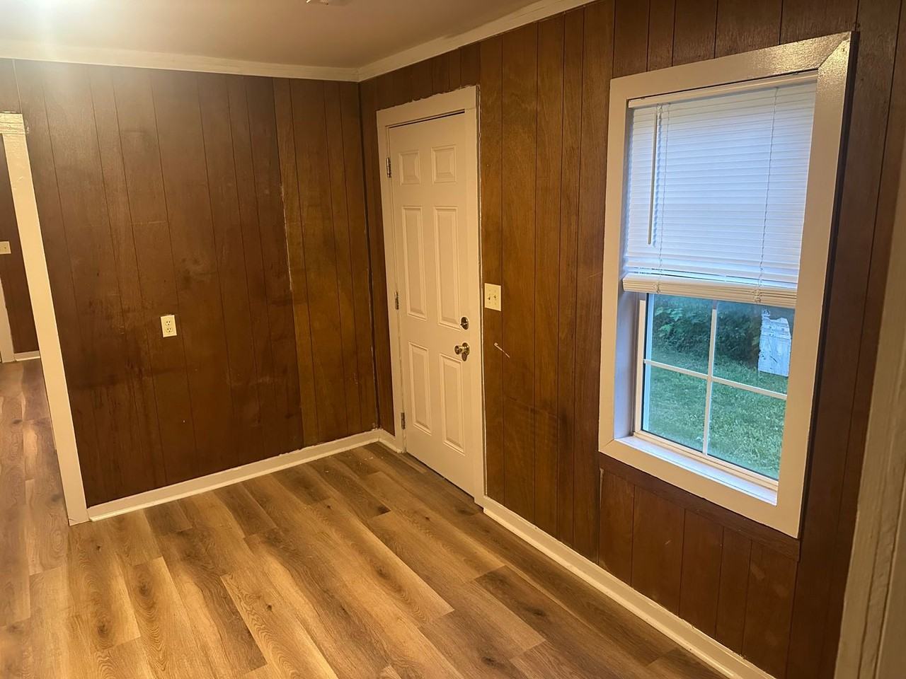 1320 Crutcher St - Photo 6 of 20