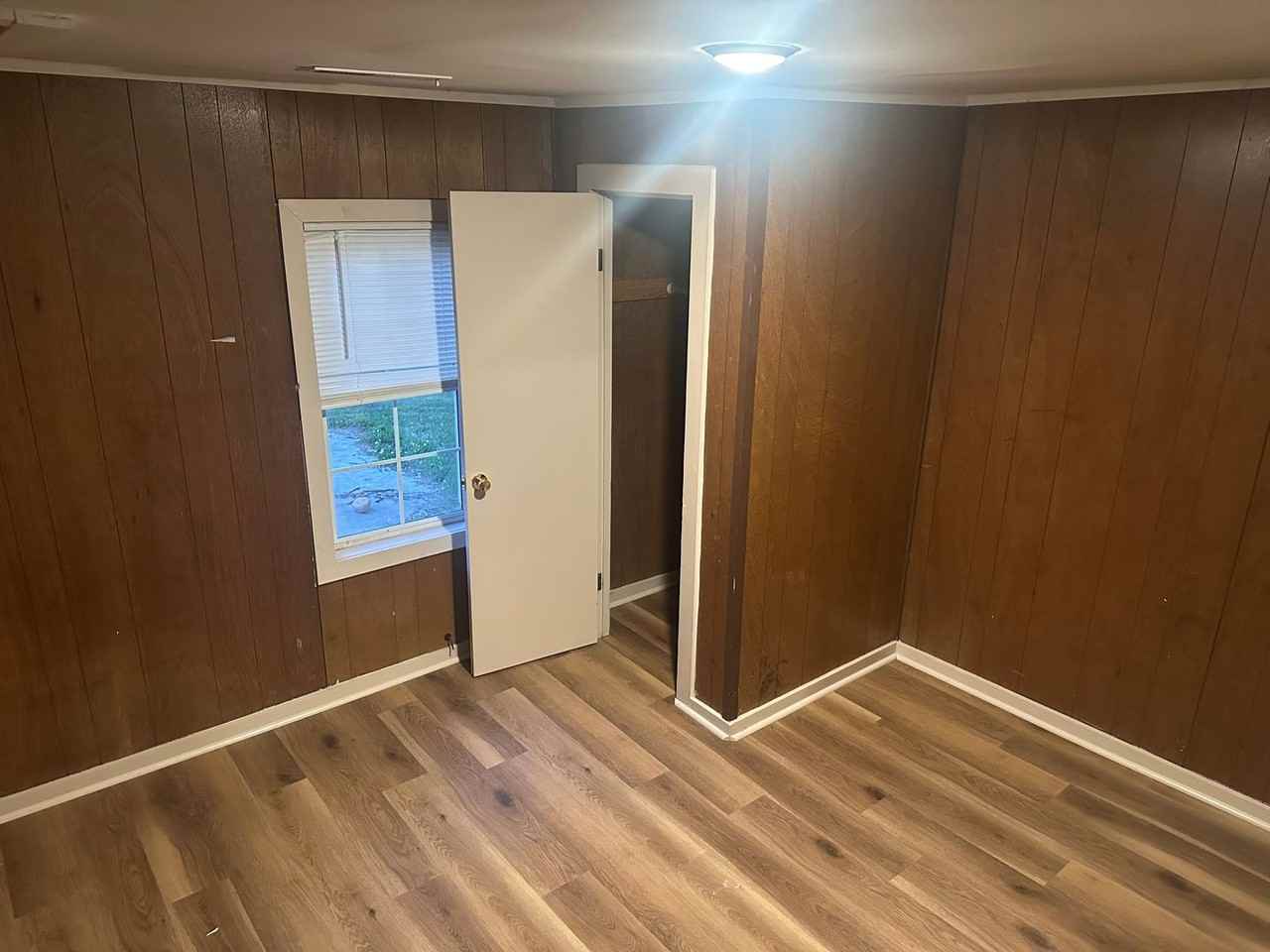 1320 Crutcher St - Photo 7 of 20
