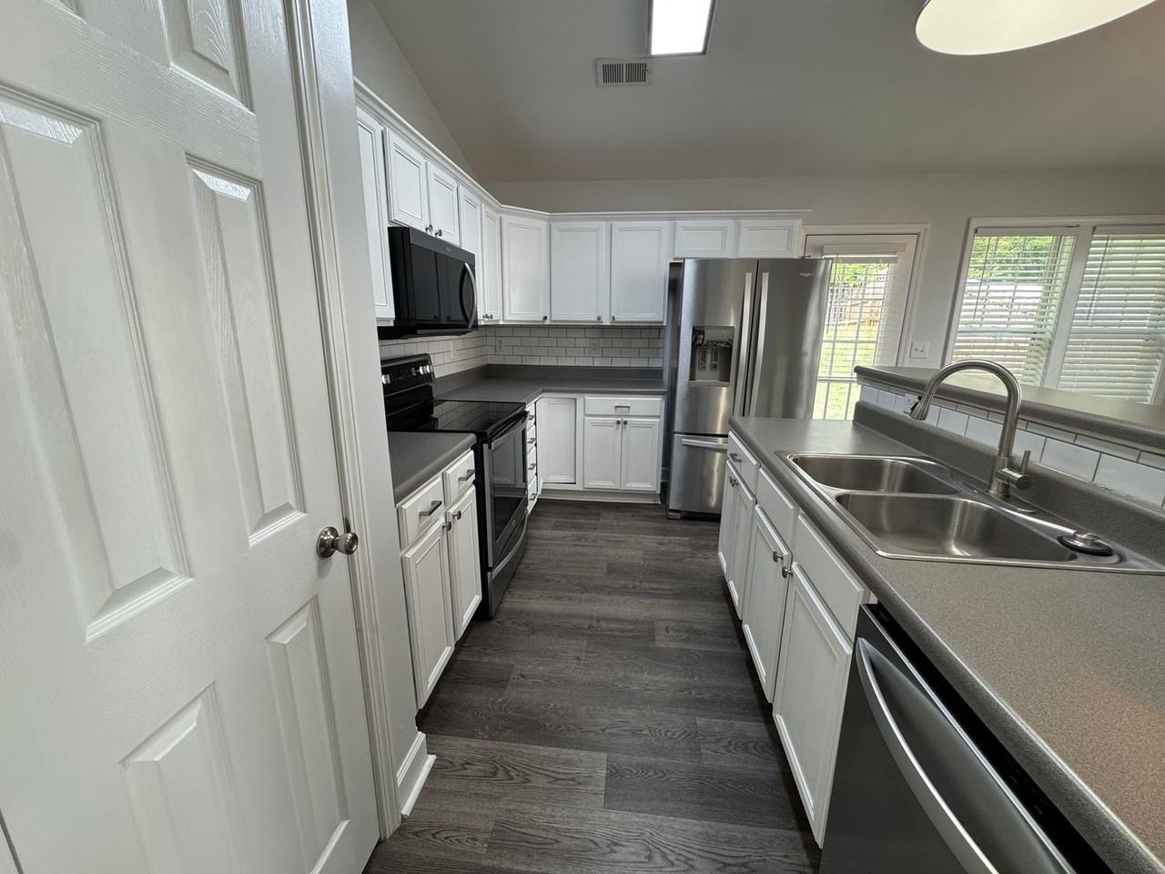 416 Dutchmans Meadow Dr - Photo 6 of 27
