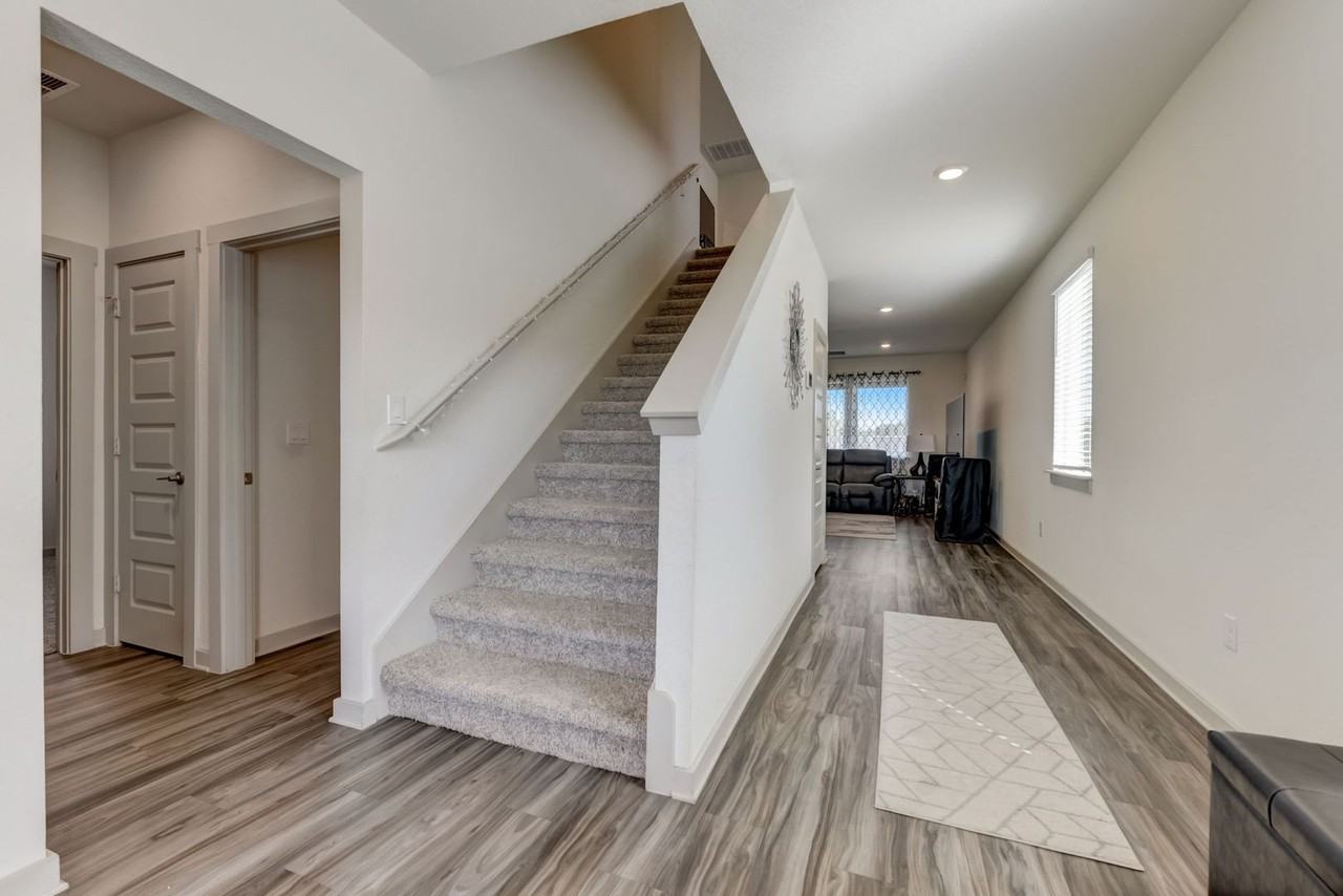 109 Cupreata Ln - Photo 6 of 50