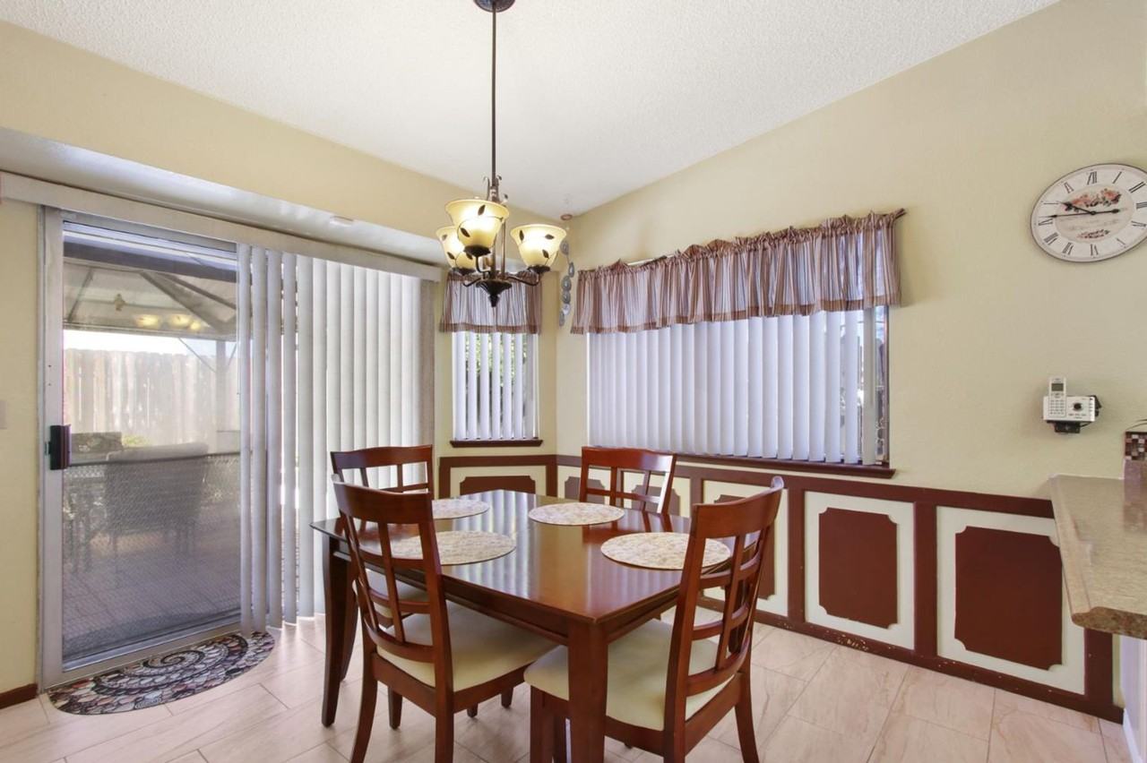 1377 Elwood St - Photo 6 of 28
