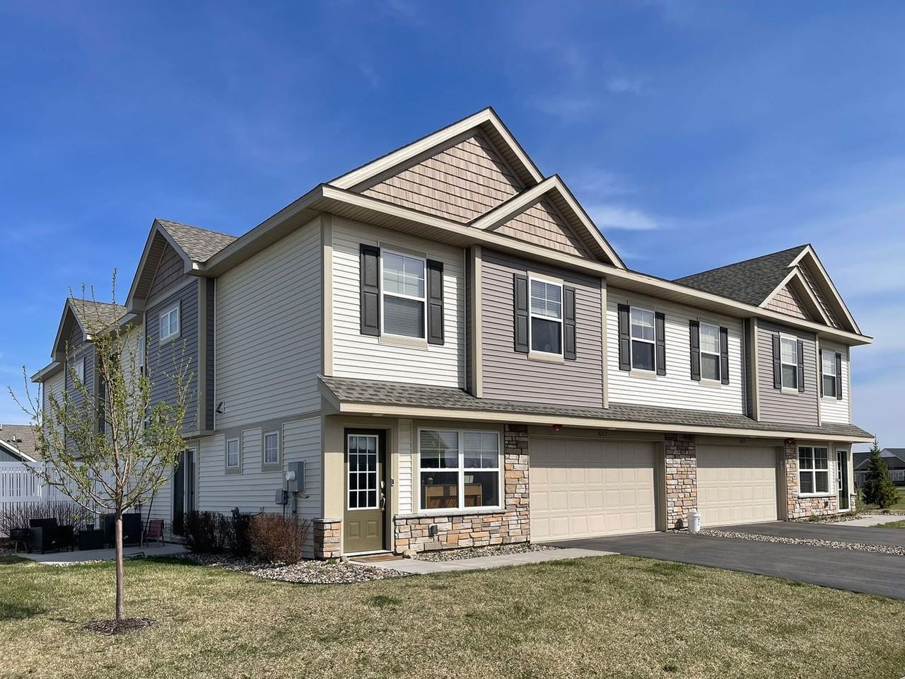 6113 Idler Cir S