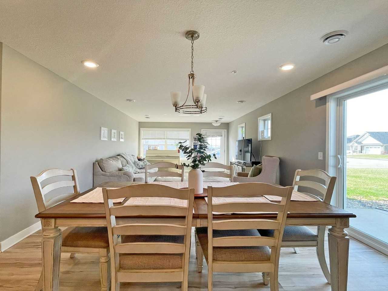 6113 Idler Cir S - Photo 7 of 29