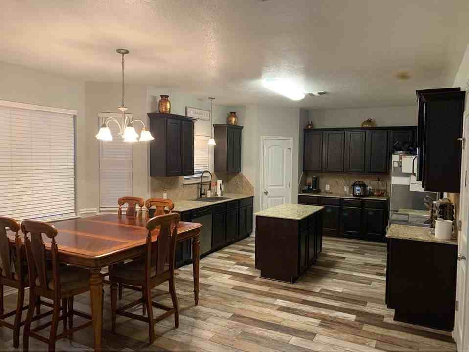 2801 Curtis Dr #NA - Photo 4 of 18