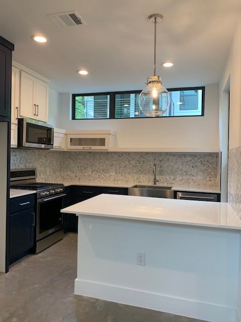 403 W Monroe St #2 - Photo 5 of 18