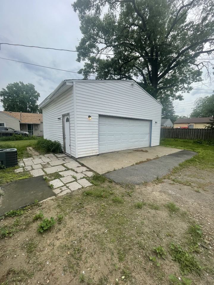 2482 Vigo St #NA - Photo 7 of 8