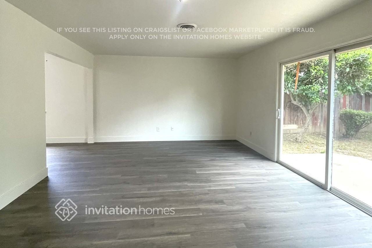 782 April Ln - Photo 3 of 14