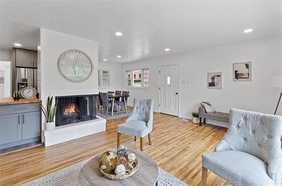 6915 S Brookhill Dr - Photo 3 of 17