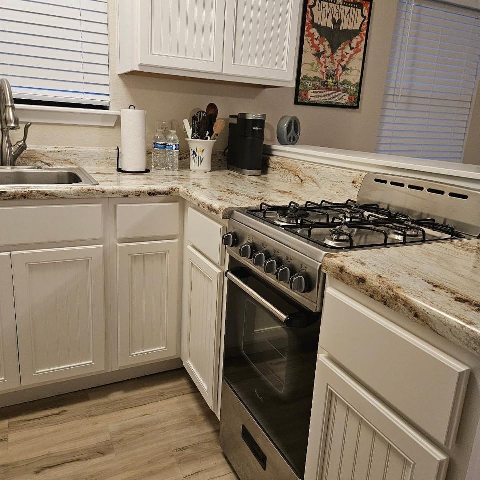 8600 North Madrone Trail - Photo 4 of 14