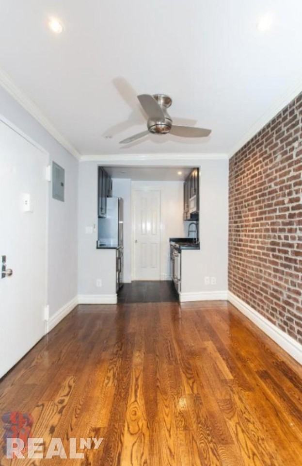 W 53rd St #3C - Photo 5 of 7