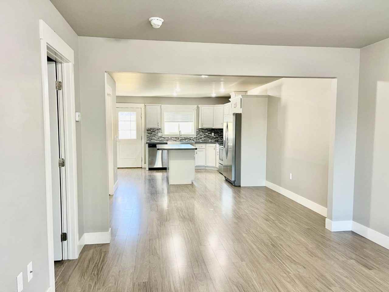 5260 Golden Hollow Rd - Photo 5 of 11