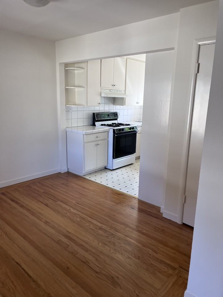 831 Roble Ave #4 - Photo 2 of 13