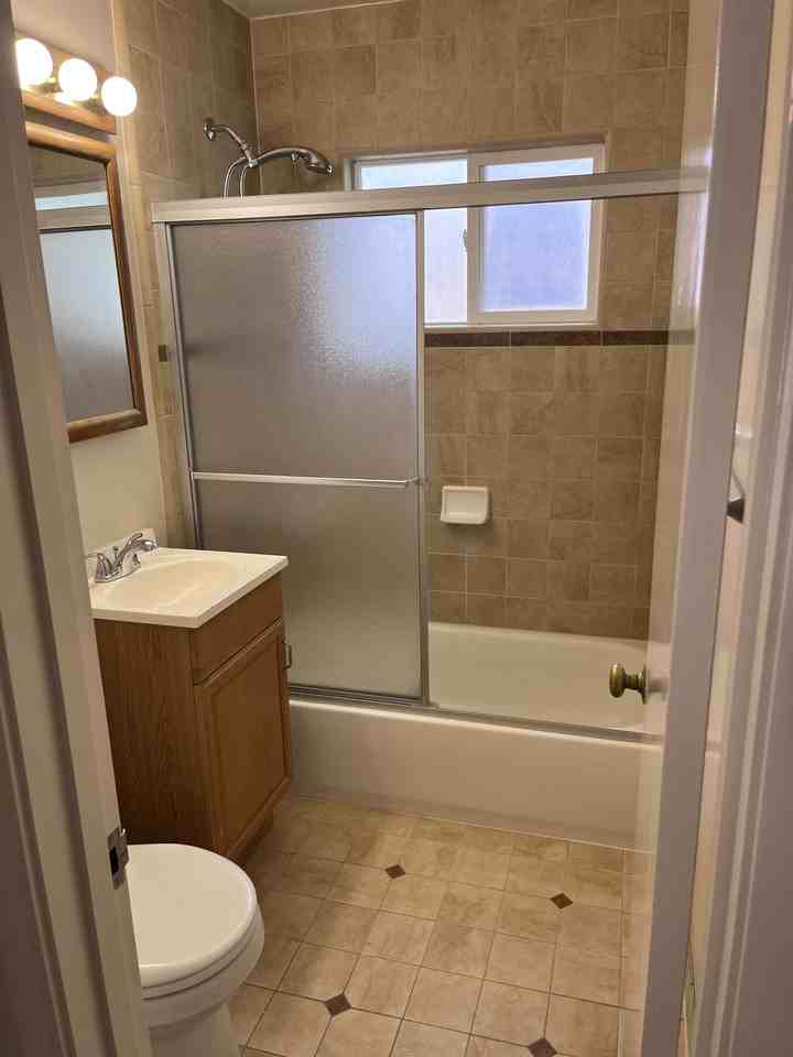 831 Roble Ave #4 - Photo 7 of 13