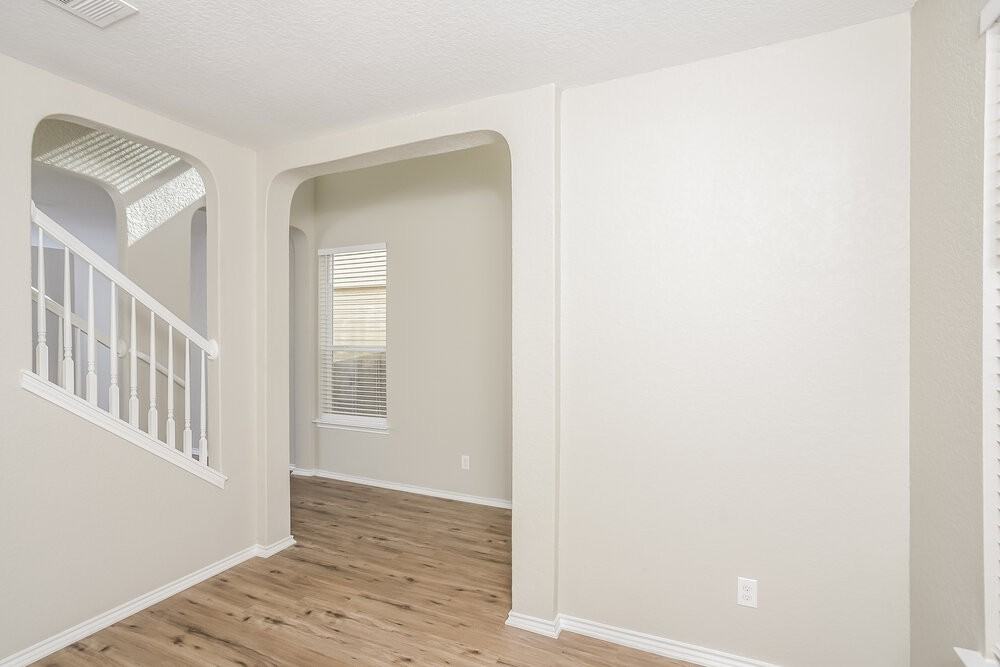 10310 Sun Ml - Photo 7 of 17