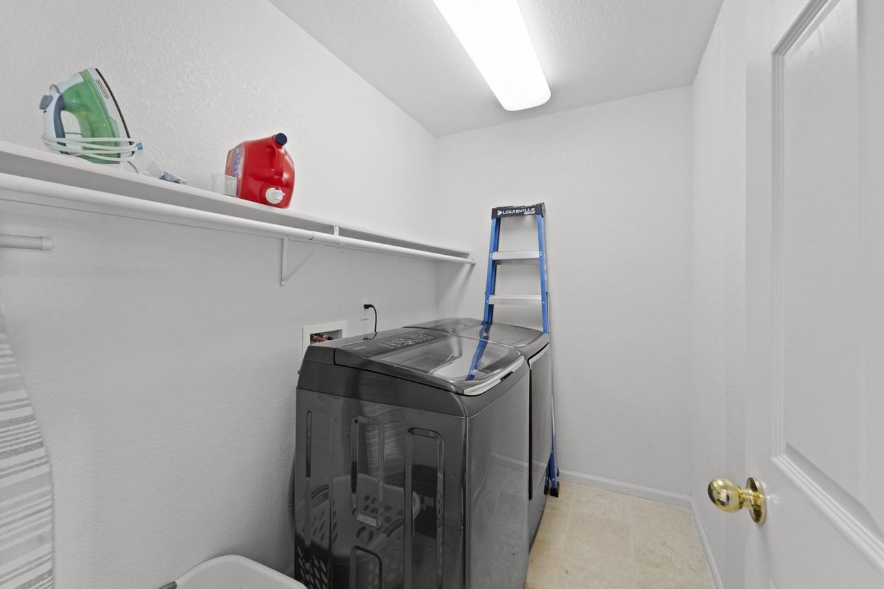5521 Cross Creek Dr #1 - Photo 6 of 10