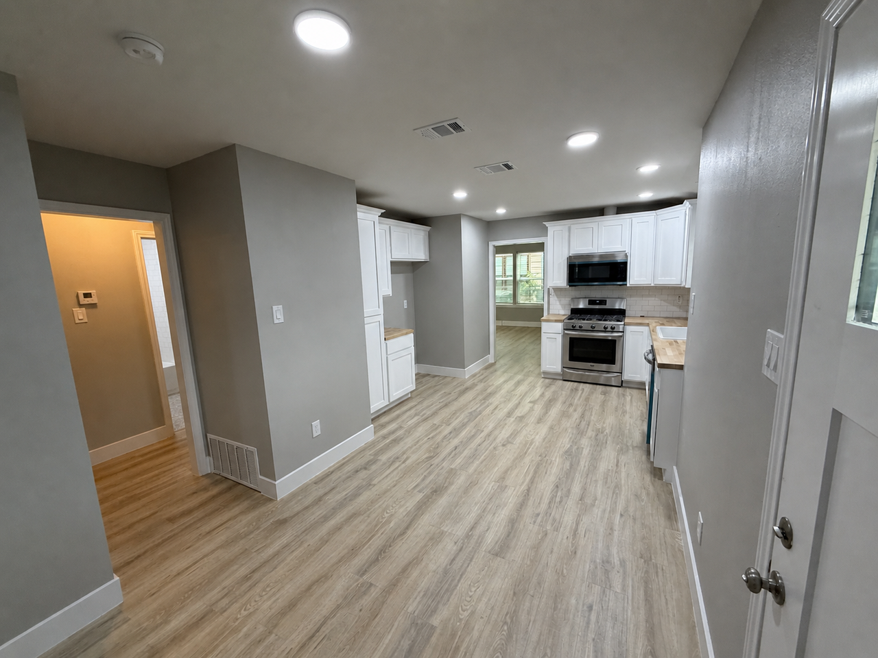 146 Redrock Dr #1 - Photo 3 of 12
