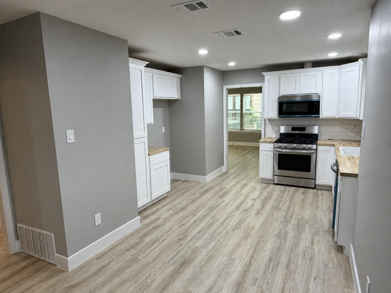 146 Redrock Dr #1 - Photo 4 of 12