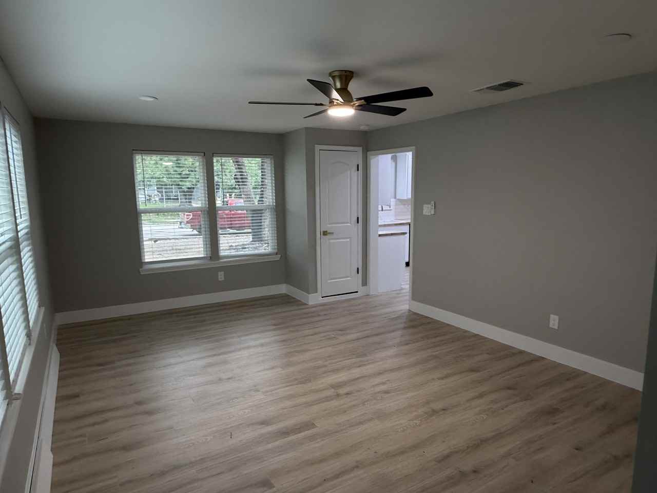 146 Redrock Dr #1 - Photo 6 of 12