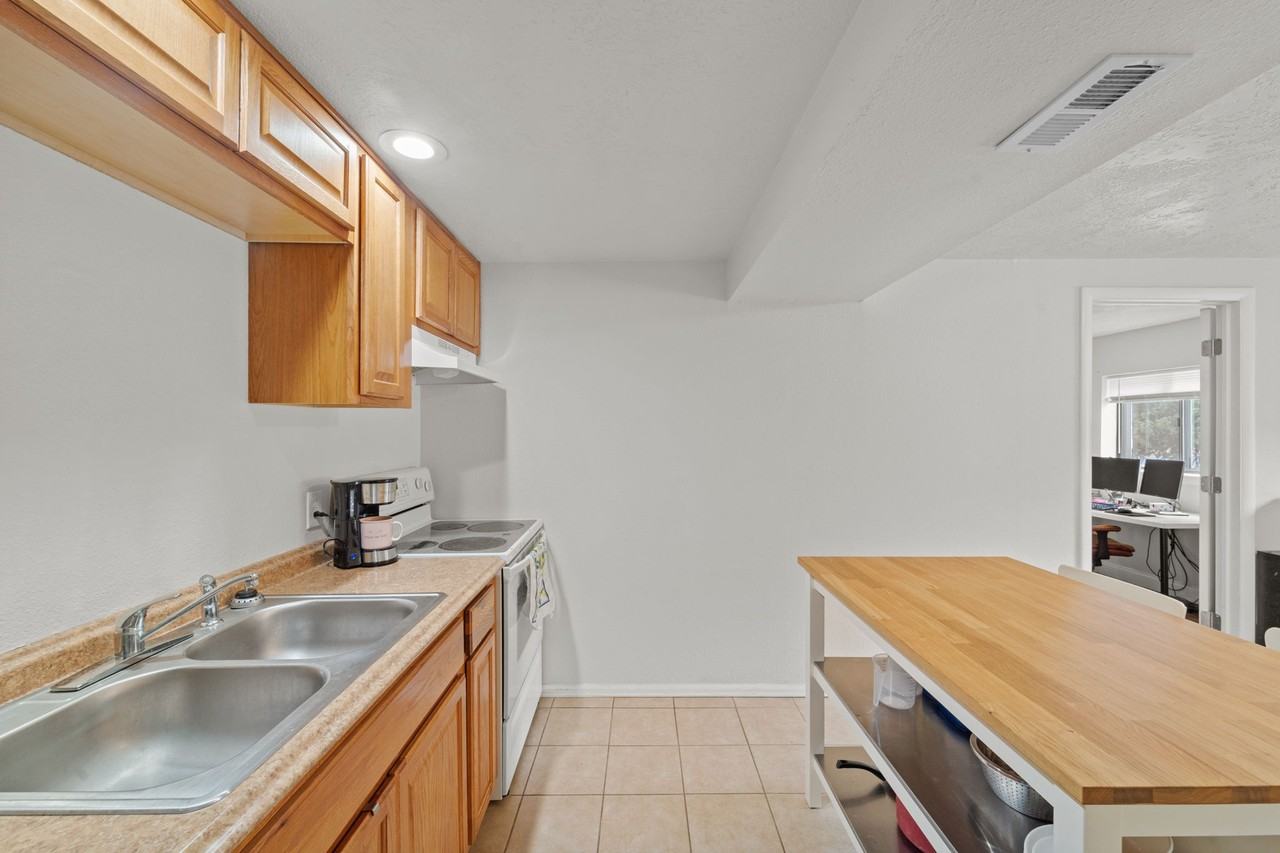 2352 North Circle Drive - B-Downstairs - Photo 4 of 10