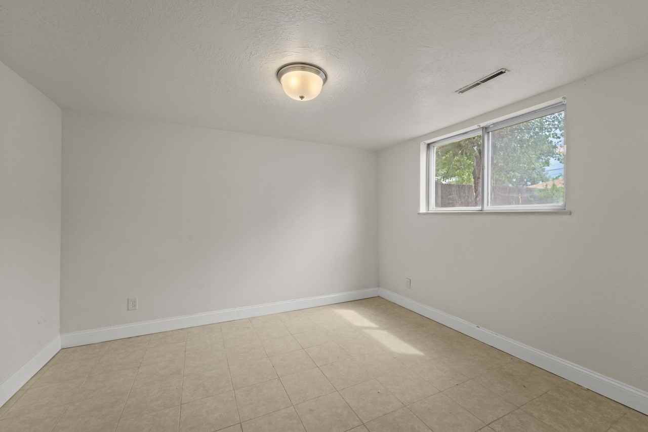 2352 North Circle Drive - B-Downstairs - Photo 7 of 10