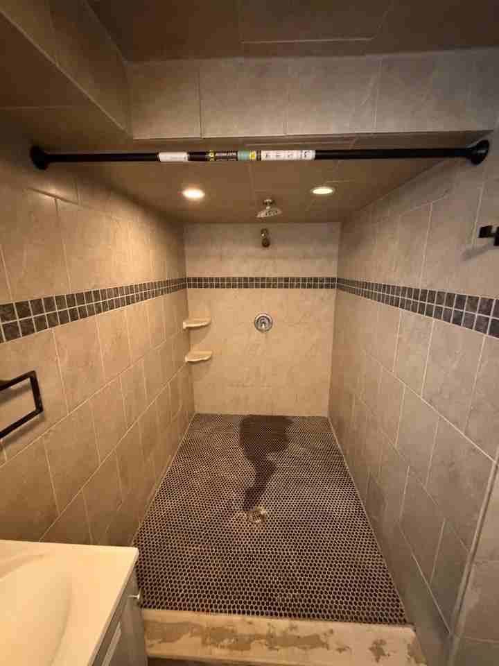 10518 S Avenue G Bsmt #BS - Photo 3 of 8