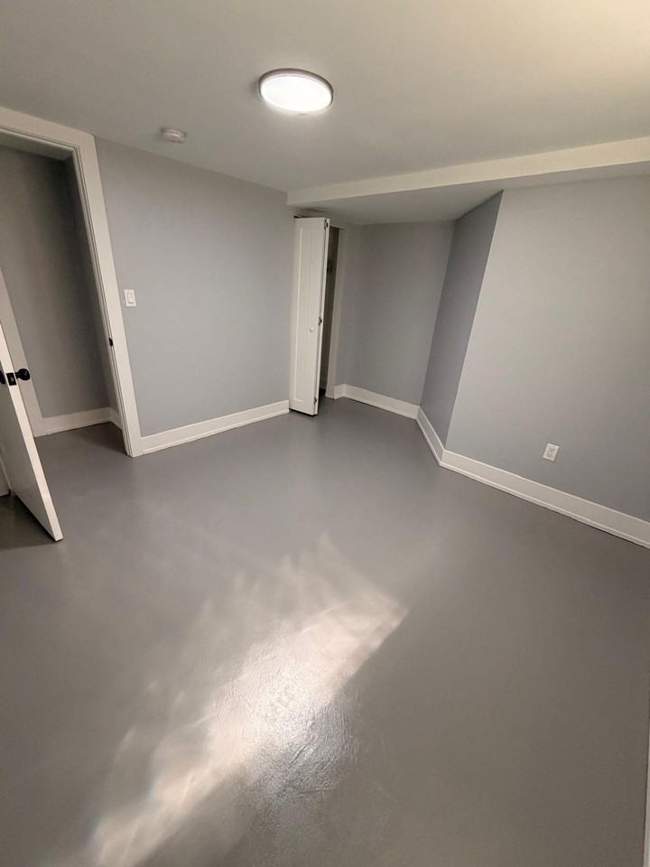 10518 S Avenue G Bsmt #BS - Photo 6 of 8