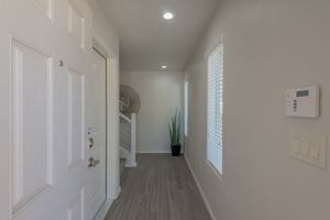 featured image of 8801 Horizon Way Ne