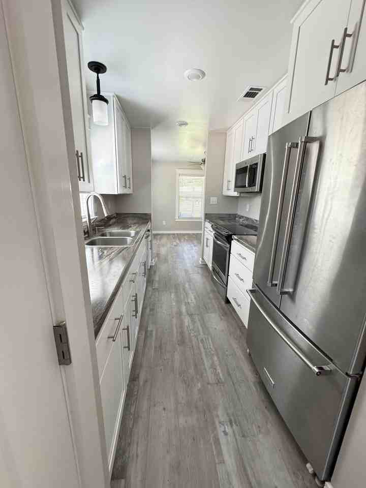 115A Montrose Dr #1 - Photo 4 of 12