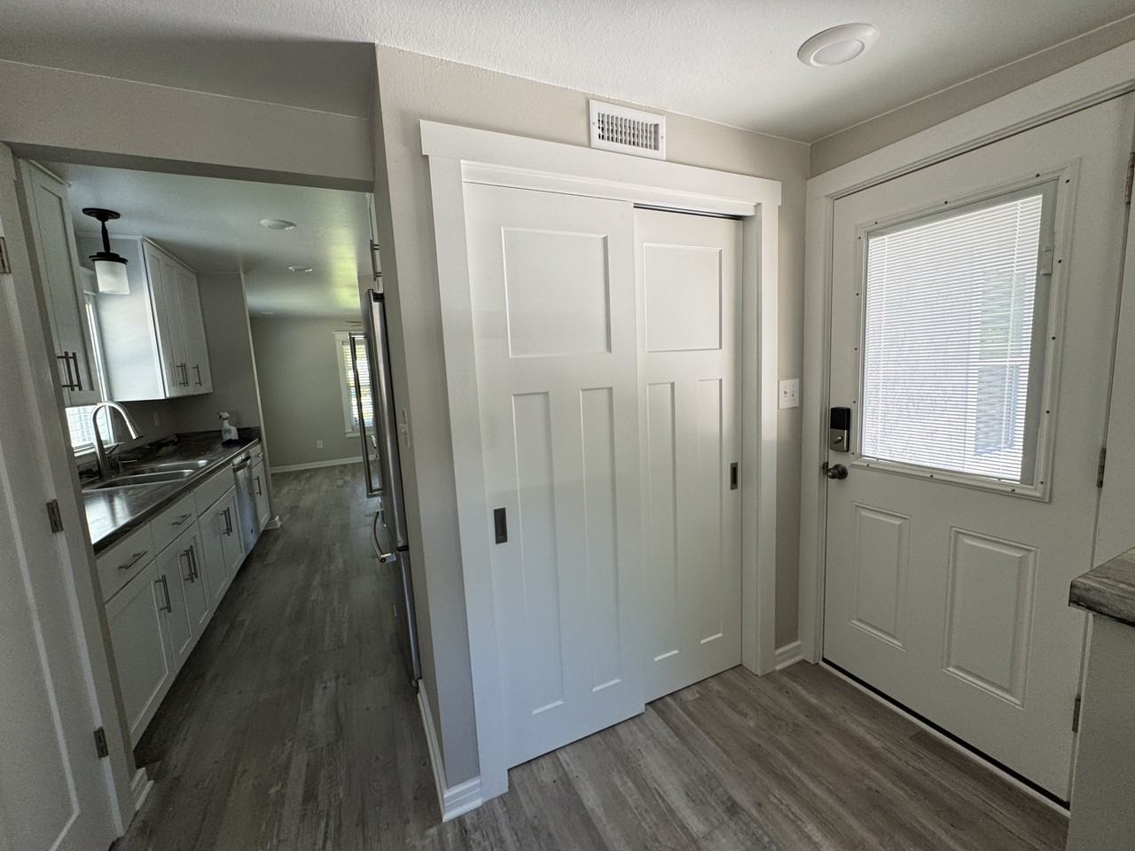 115A Montrose Dr #1 - Photo 6 of 12