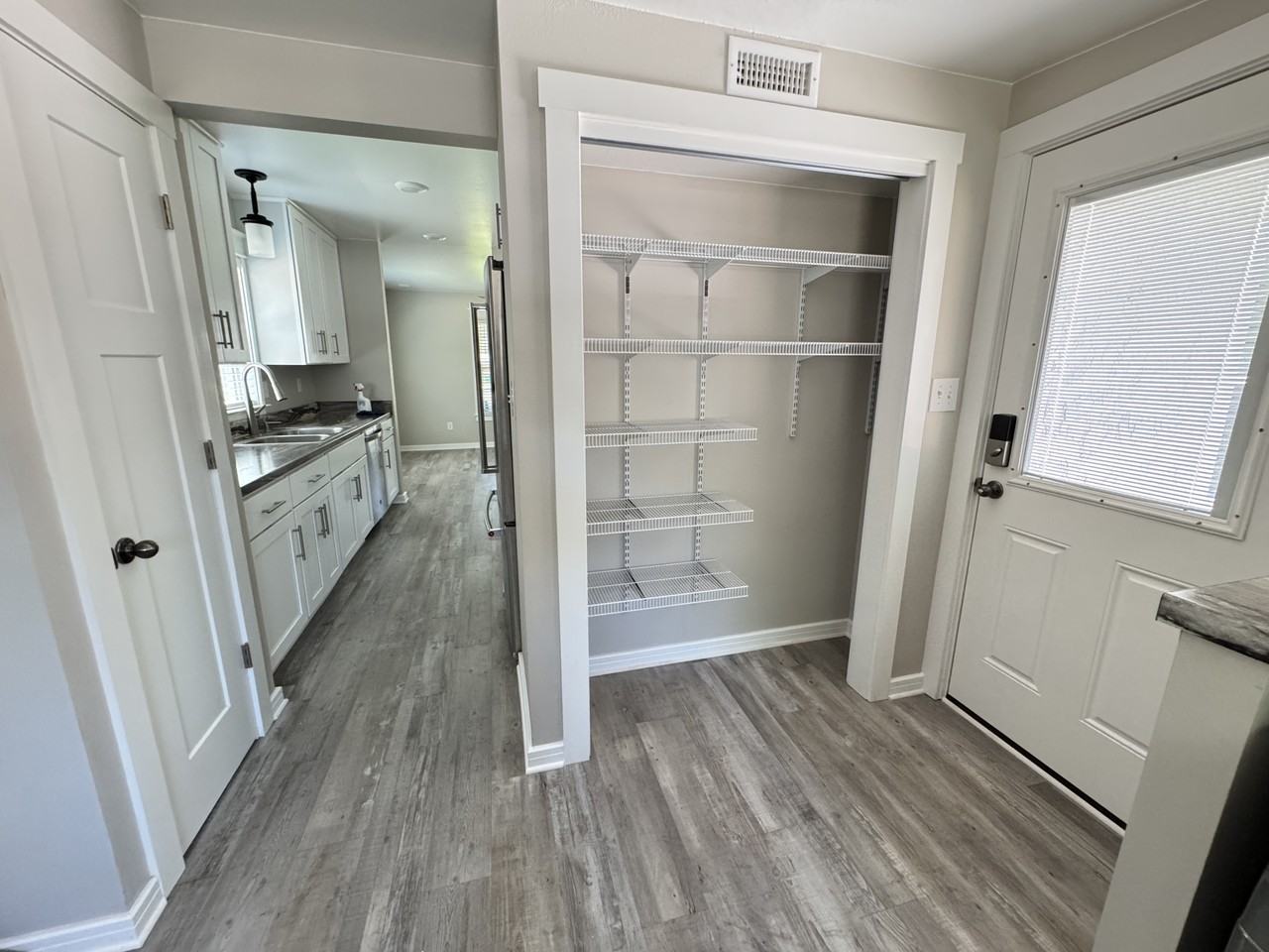 115A Montrose Dr #1 - Photo 7 of 12