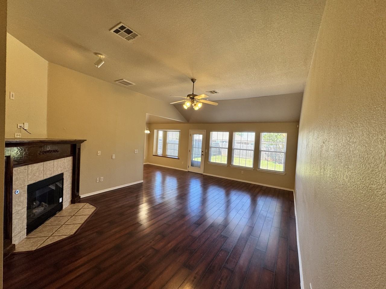 21987 Pleasant Ridge Rd #1 - Photo 3 of 28