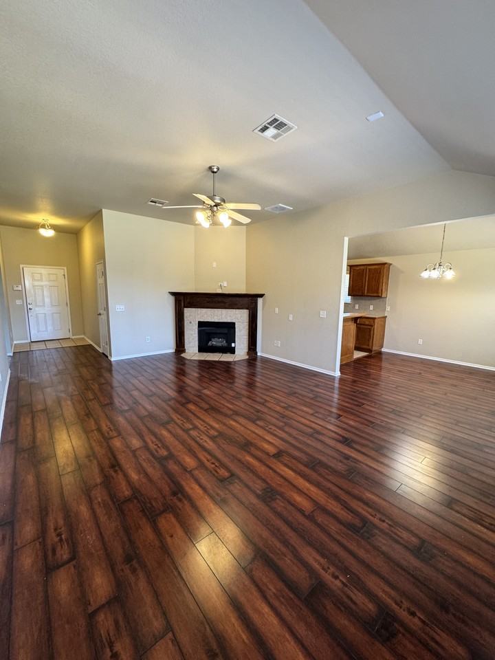 21987 Pleasant Ridge Rd #1 - Photo 5 of 28